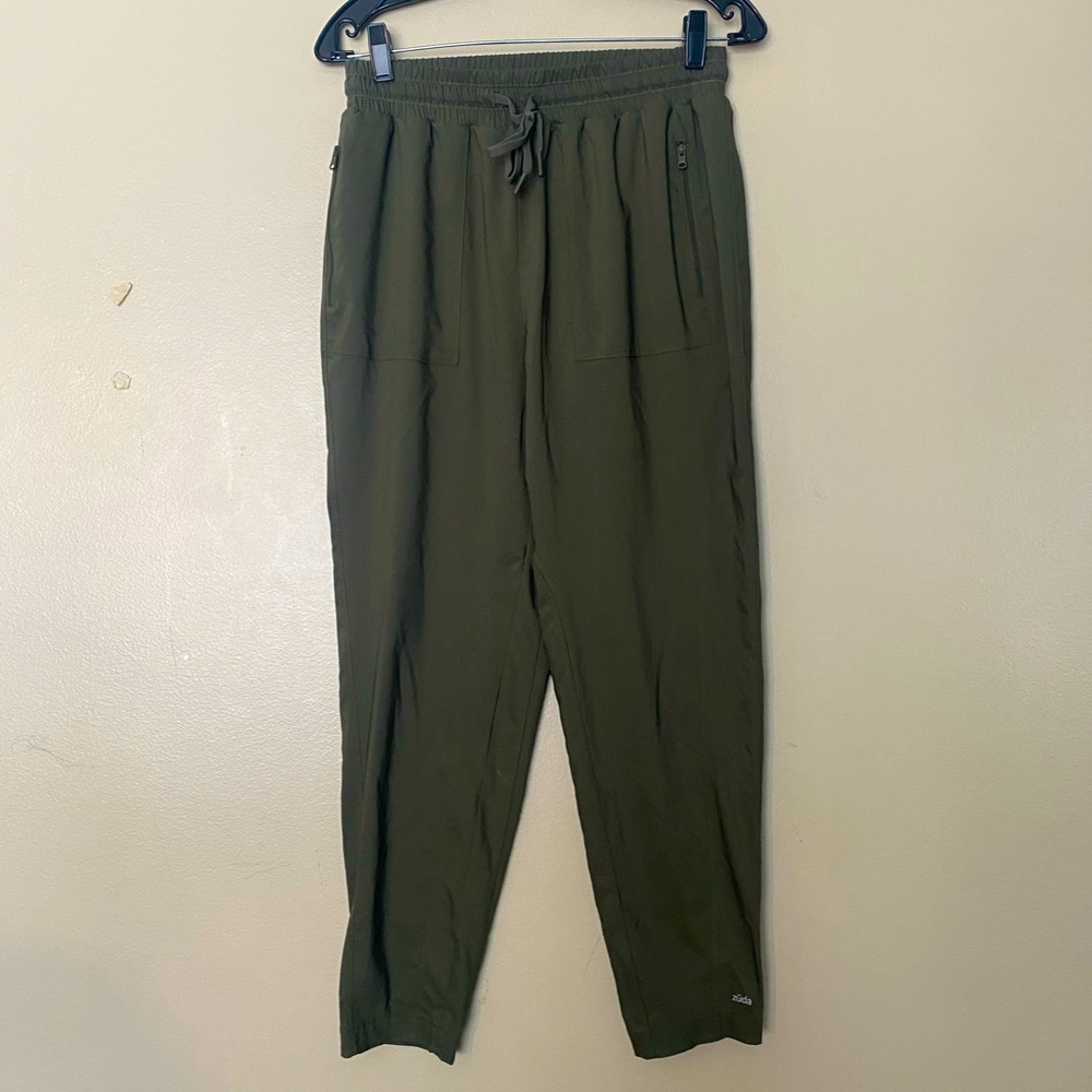 Zuda Women's Pull-on Cityscape Ankle Length Pants Solid Olive Size Small EUC